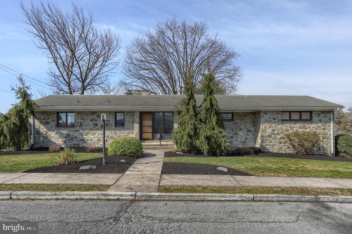 129 S Center Street