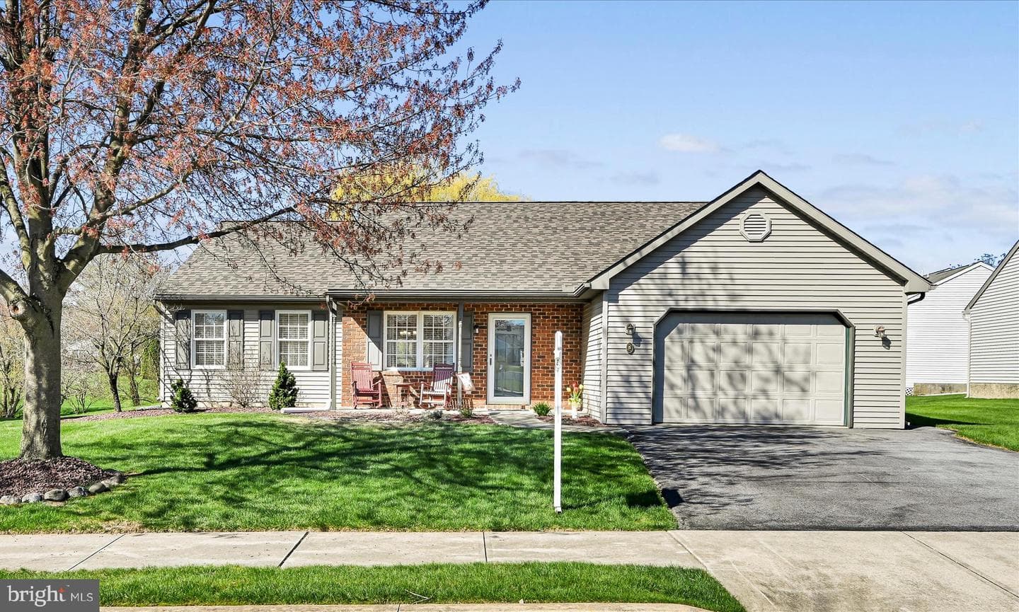 5 Springhouse Drive photo 1