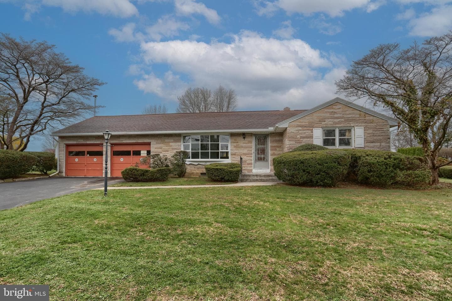 31 Jayann Drive photo 1