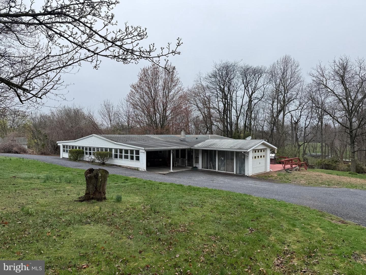 21 Crest Lane photo 1
