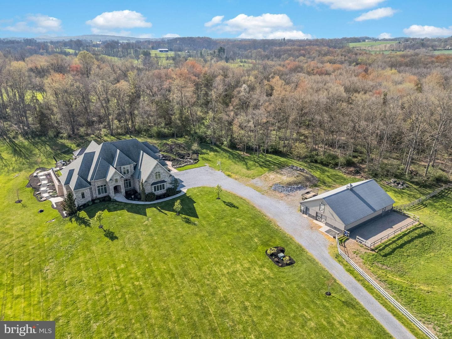 5683 Gingrich Road photo 1
