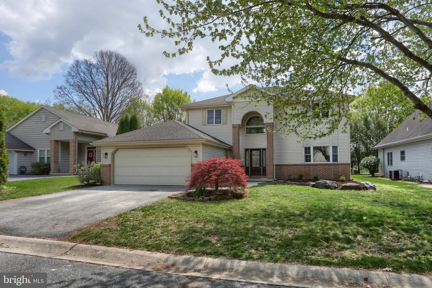 711 Brookside Lane
