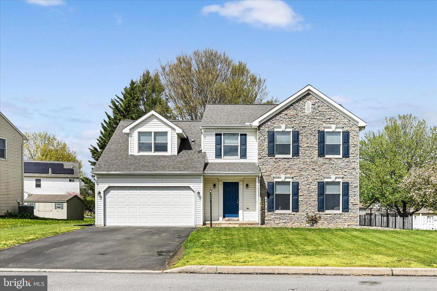 430 Oak Lane photo 1