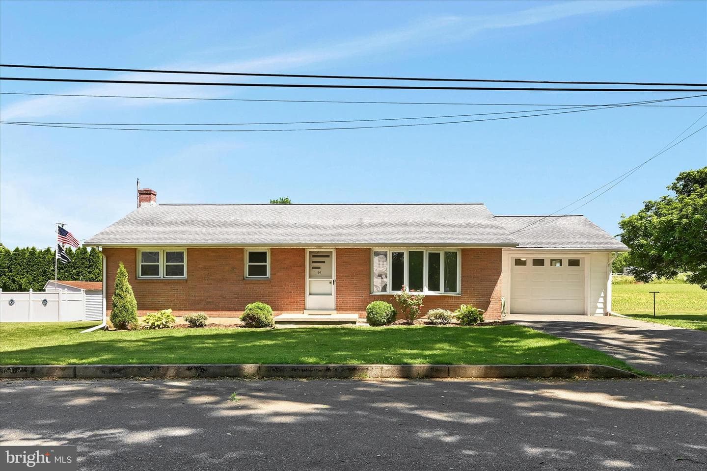 34 Locust Ln