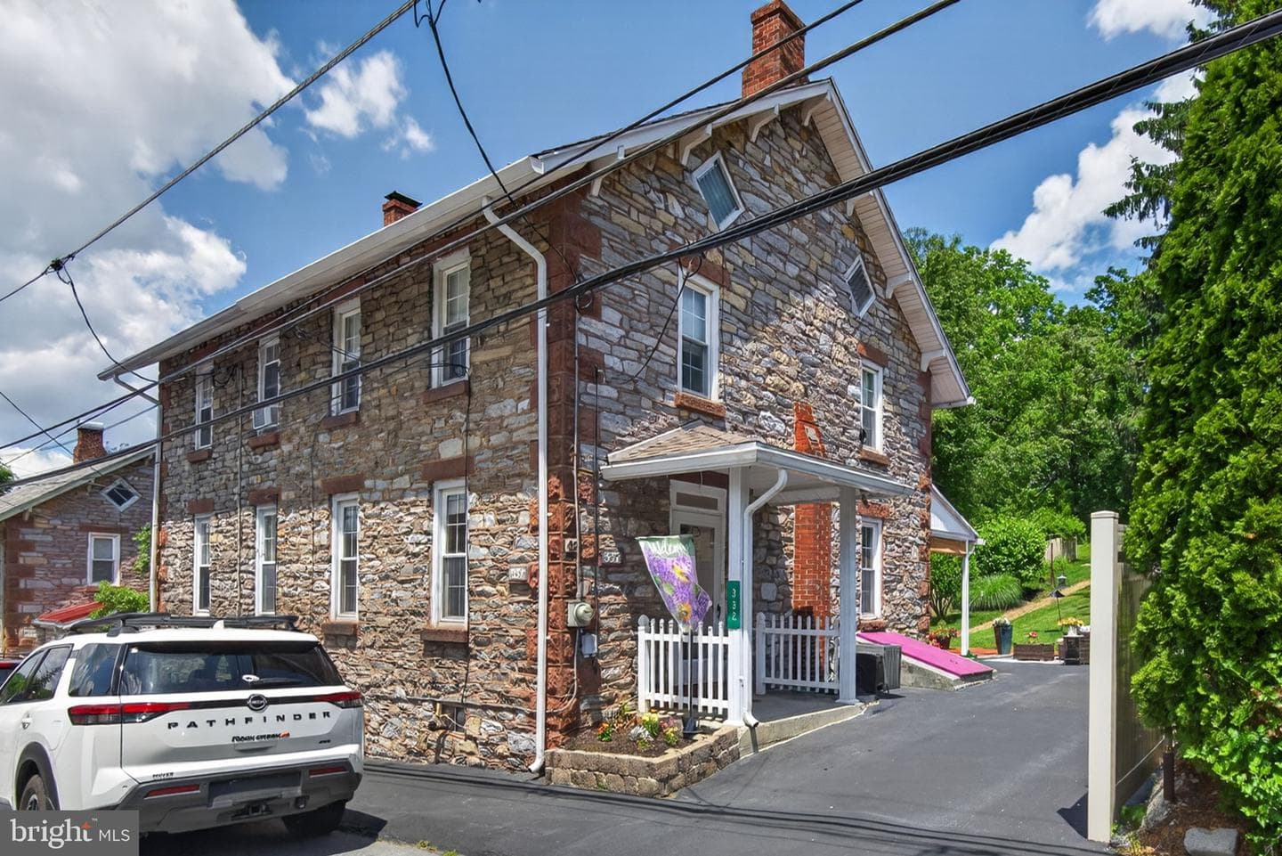 332 Boyd Street