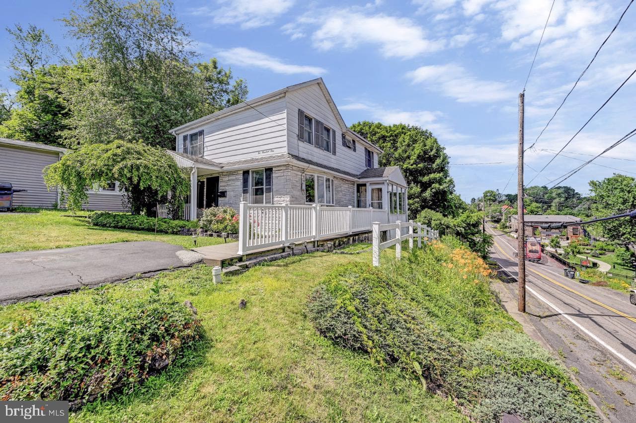 201 Pine Street photo 1