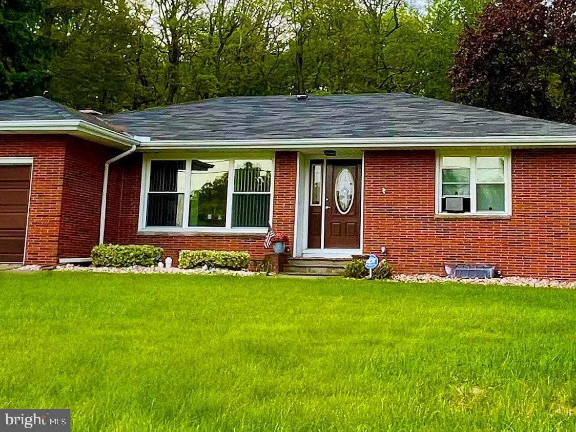 340 Crescent Road photo 1