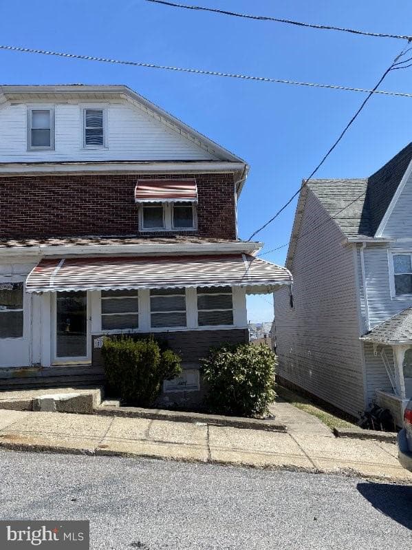 533 Hemlock Street photo 1