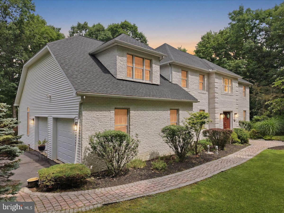 498 Twinbrook Road, Bear Creek Township