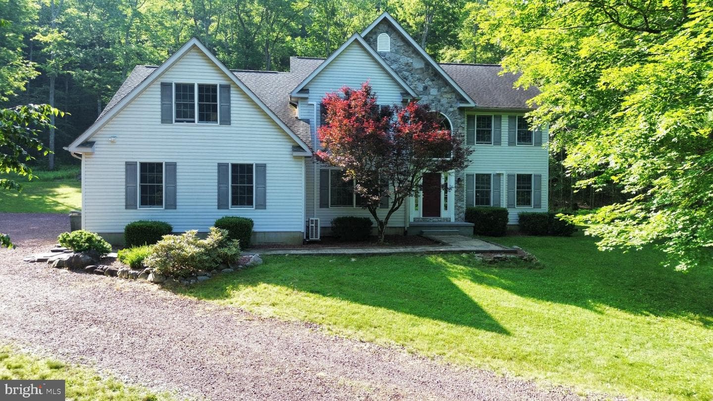 1300 Beaupland Road, Bear Creek