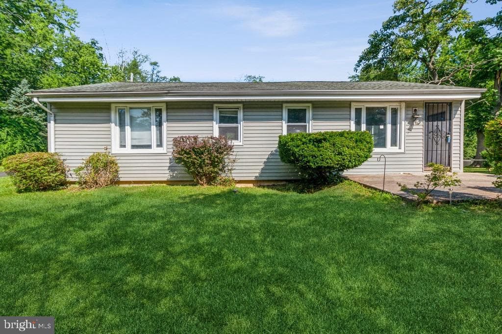 300 Girard Avenue photo 1