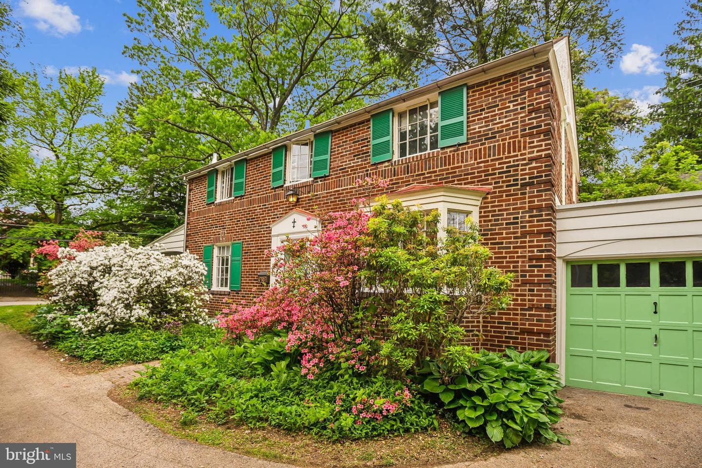 1421 Beech Avenue photo 1