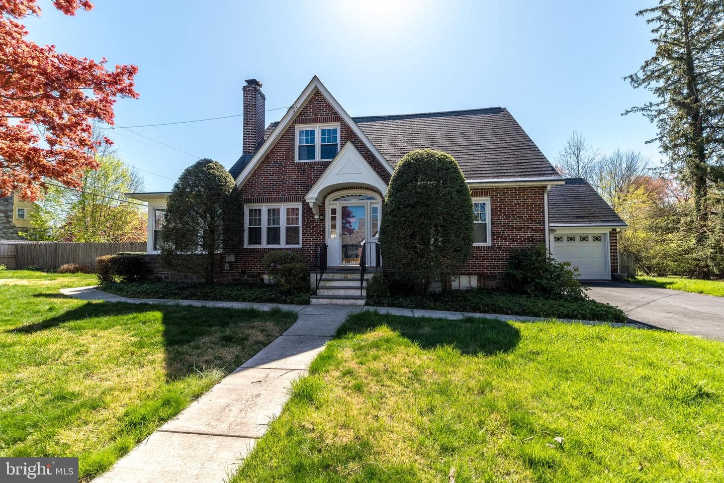 701 Stoler Avenue photo 1