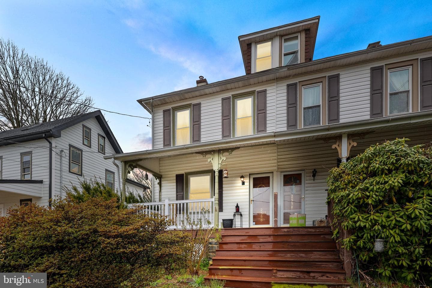 2556 Murray Avenue photo 1
