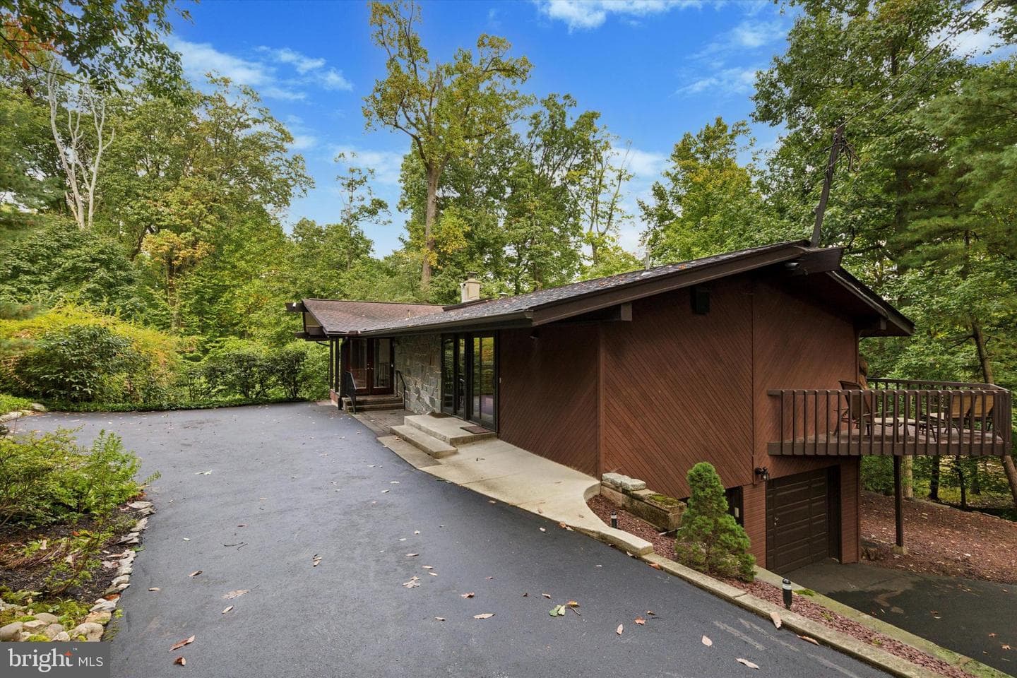2250 Country Club Drive photo 1