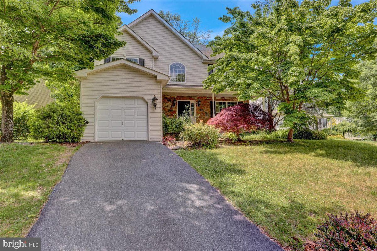 167 Ivy Lane photo 1