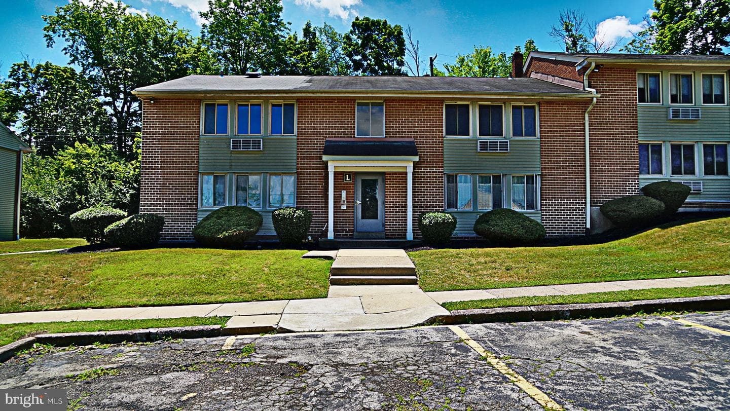 250 Tanglewood Lane #l4 photo 1