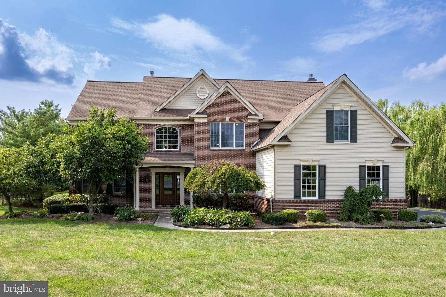 1086 Chelsea Way photo 1