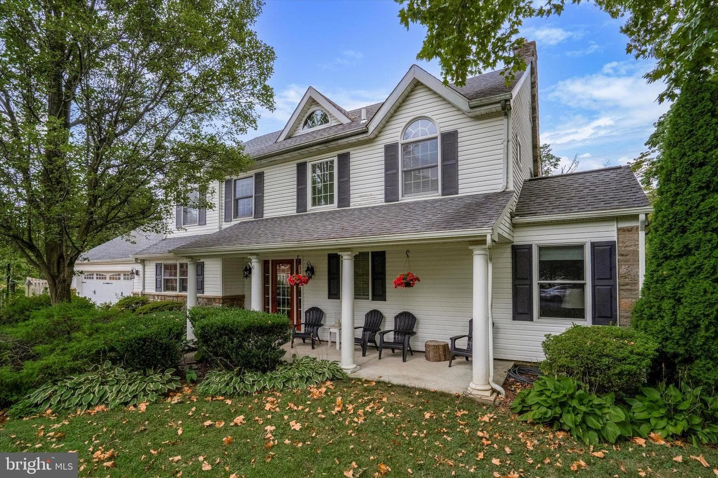219 Forrest Avenue photo 1