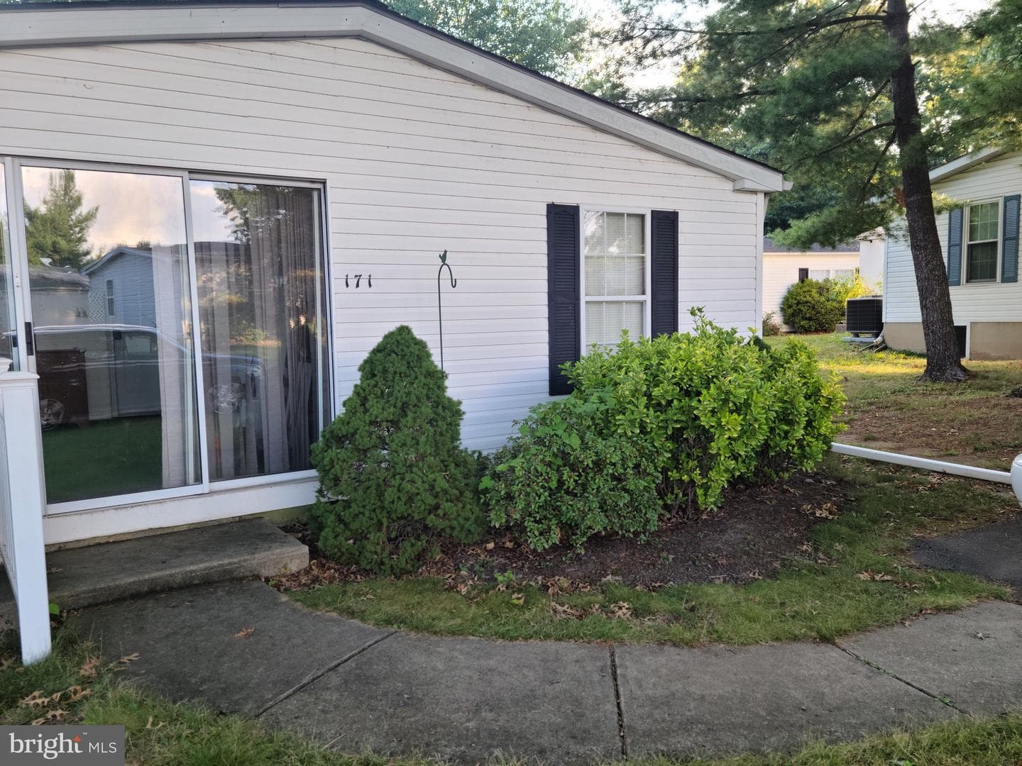 171 Deerfield Drive photo 1