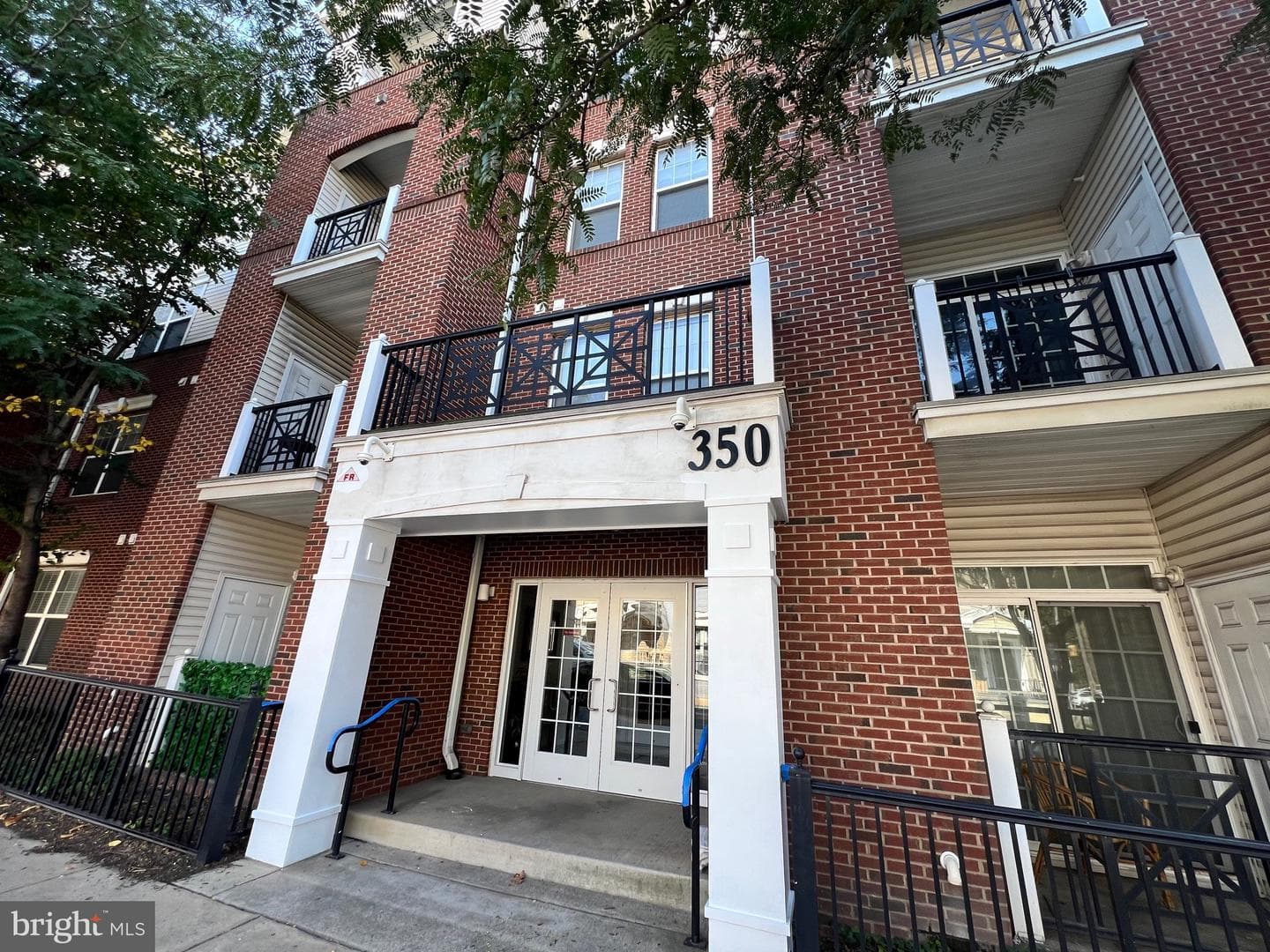 350 W Elm Street #3114 photo 1