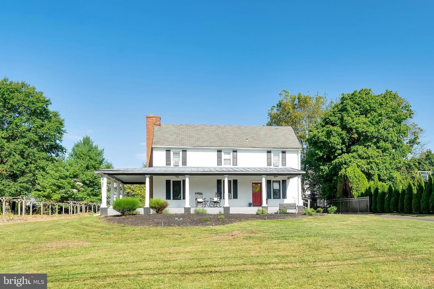 984 Lansdale Avenue photo 1