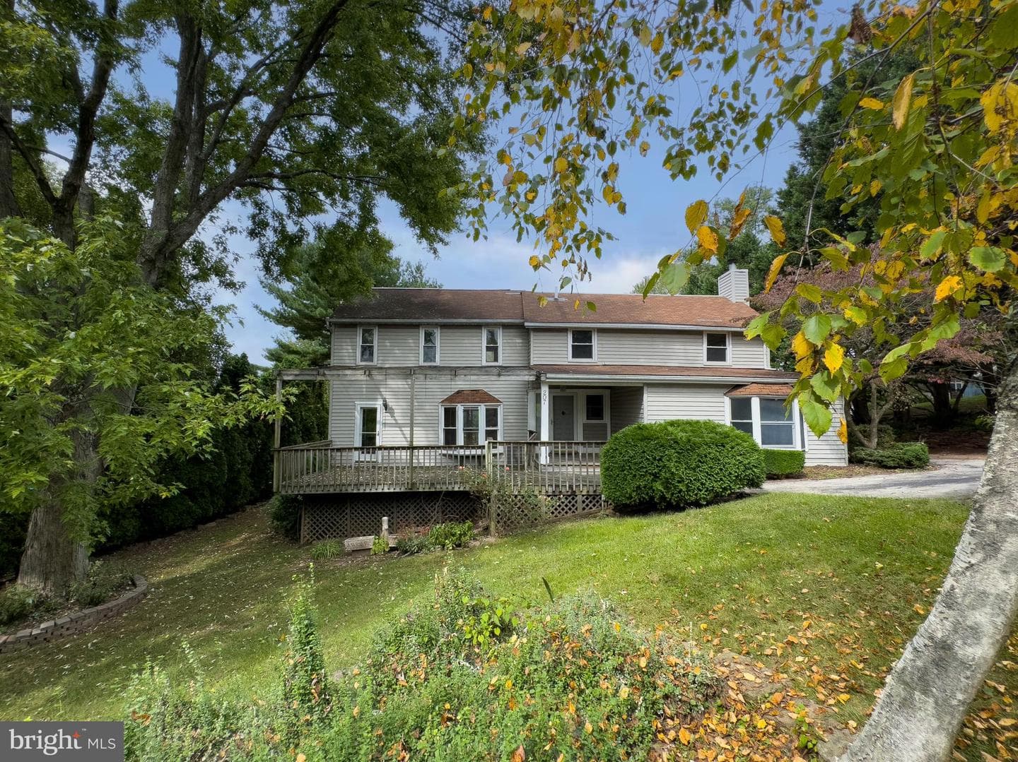 207 Vaughn Road photo 1