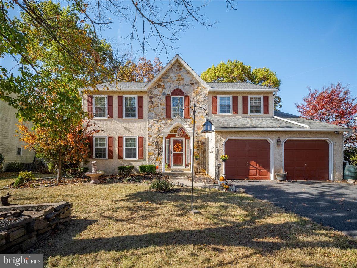 7004 Shawnee Circle photo 1