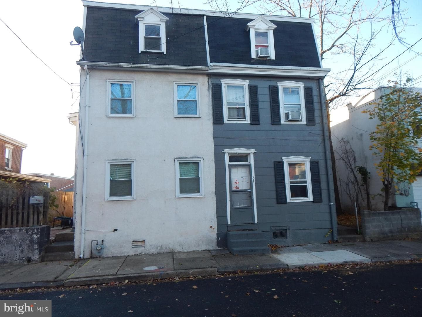 233 N Evans Street photo 1