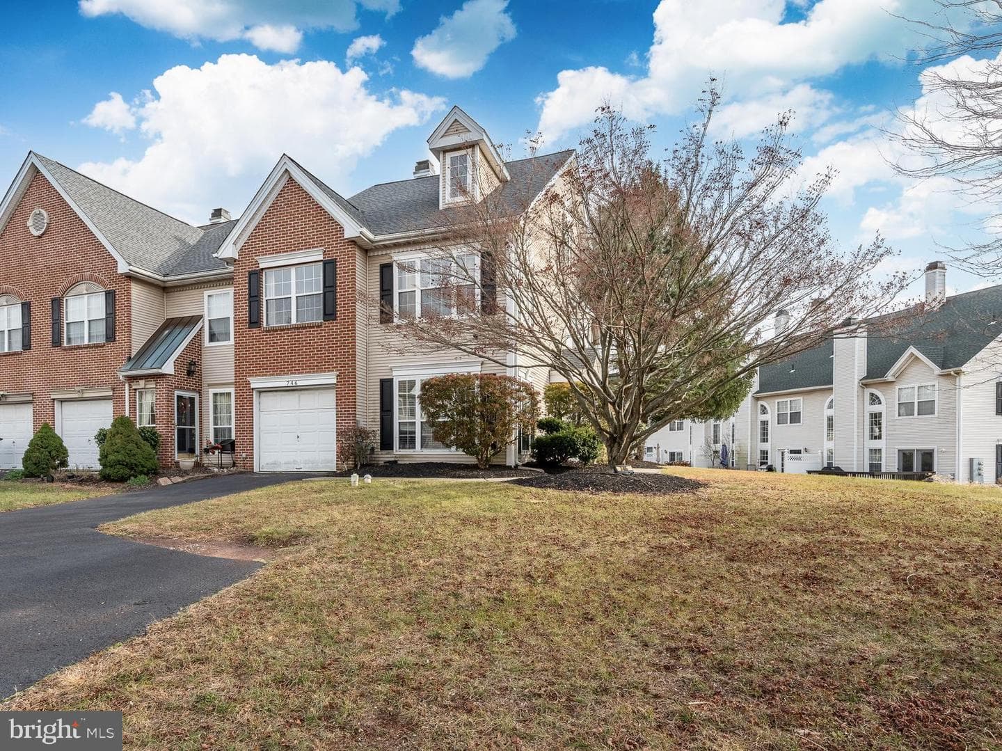 746 Martingale Road photo 1