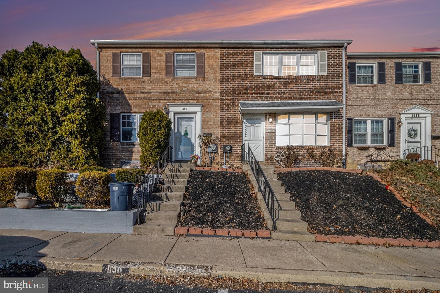1158 Bayless Place photo 1