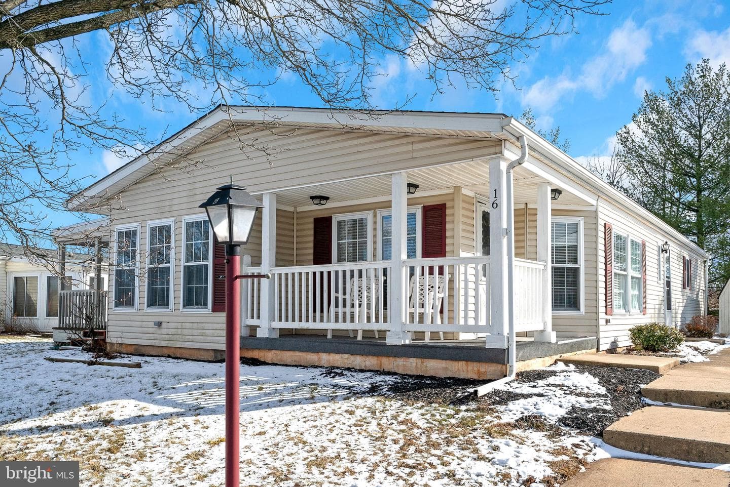 16 Bentwood Circle photo 1