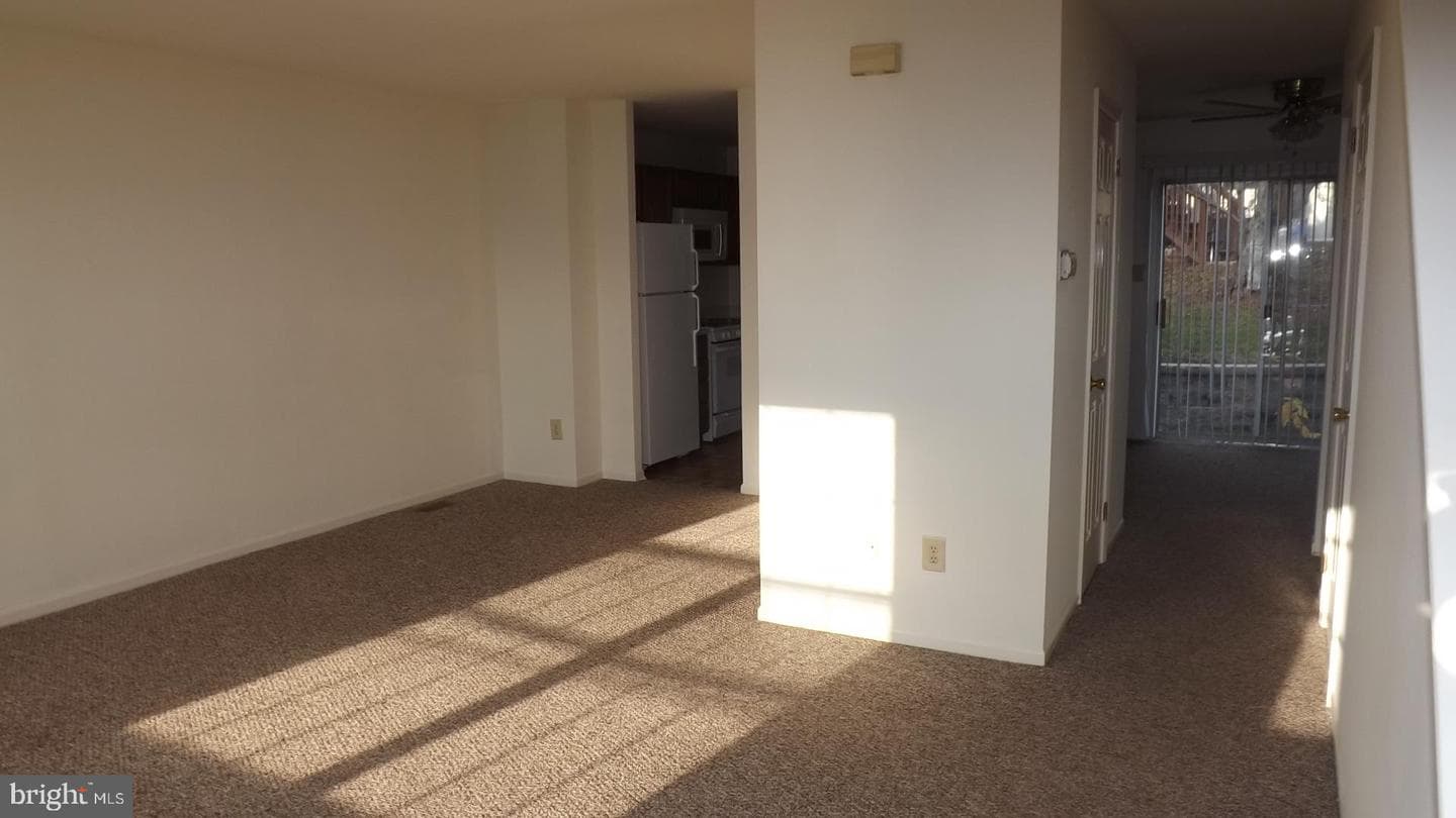 2403 Hillendale photo 1