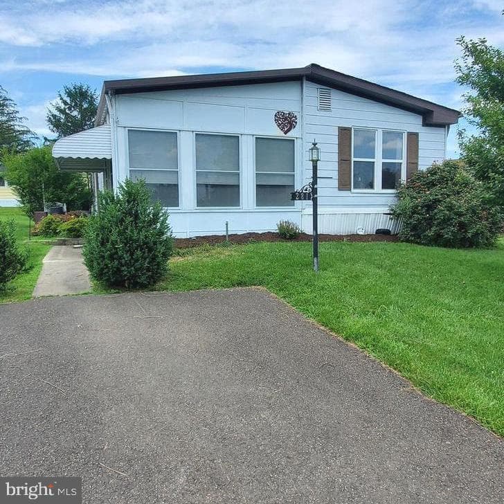 281 Winding Brook Run photo 1