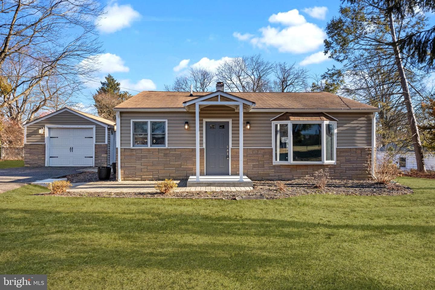 3835 Davisville Road photo 1