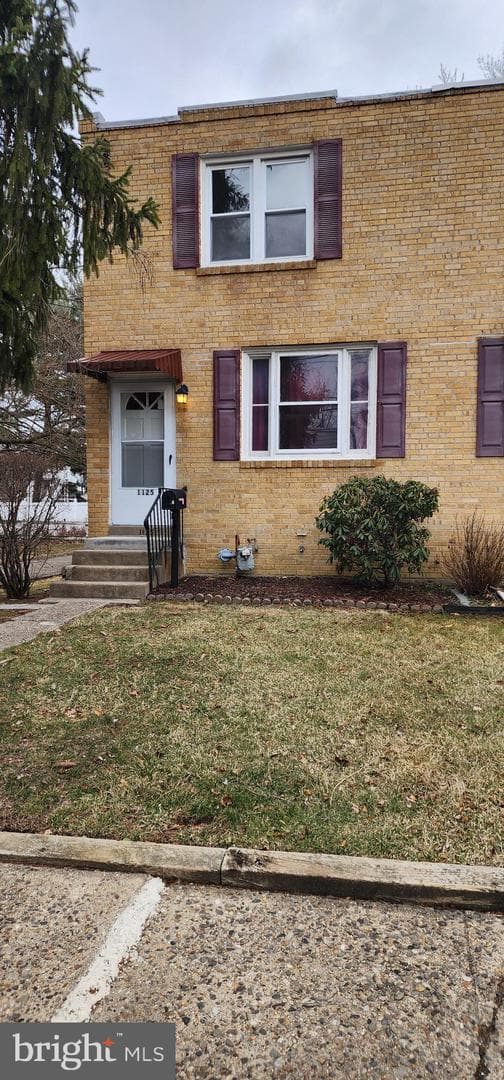 1125 Colonial Avenue photo 1