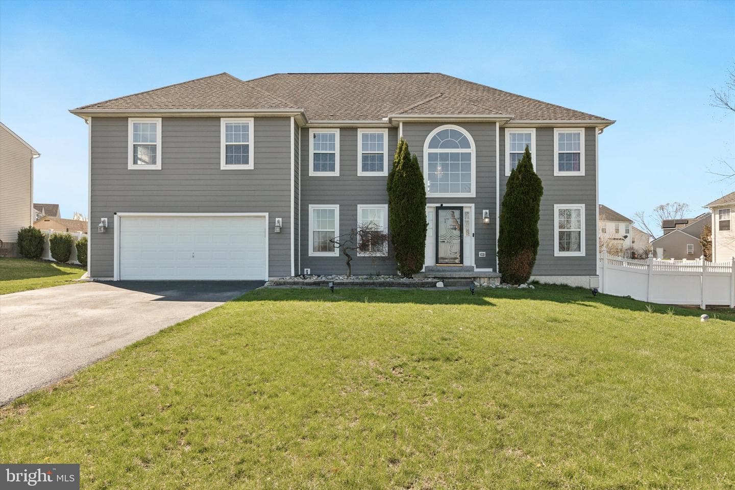 299 Bartman Avenue photo 1