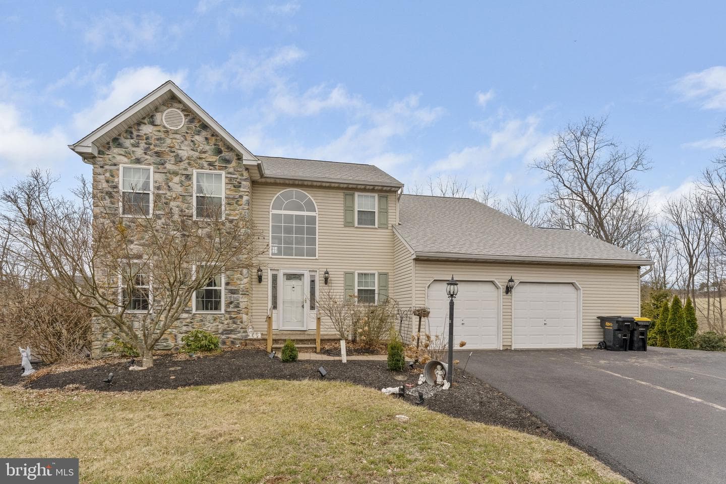 341 Vanderbilt Lane photo 1