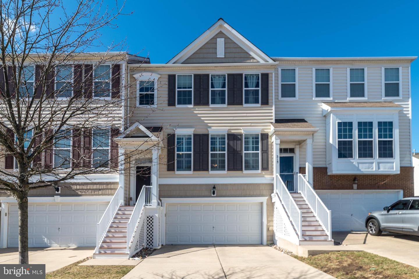 213 Bishop Drive photo 1