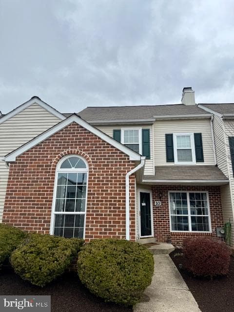 10 Village Drive photo 1