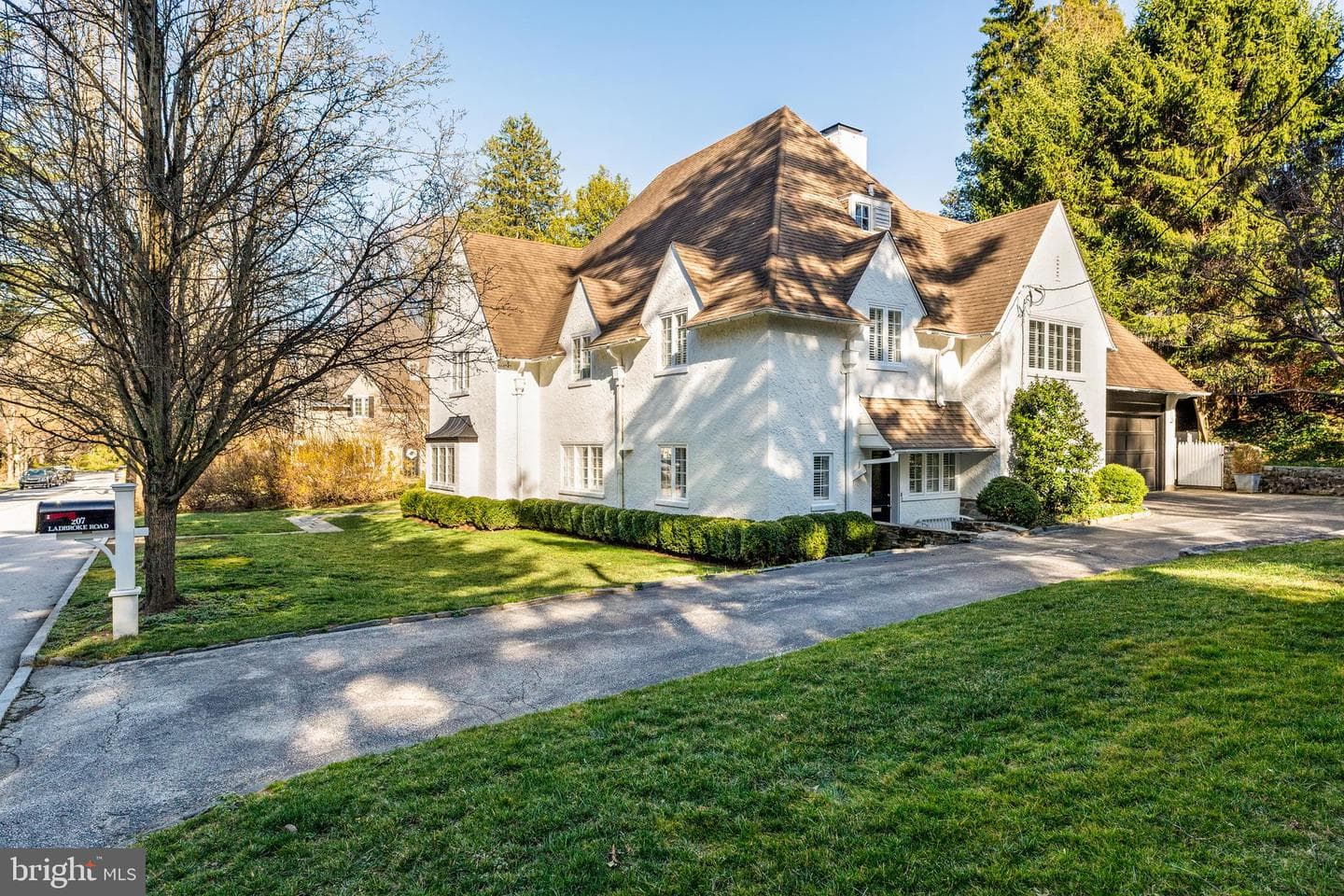 207 Ladbroke Road photo 1