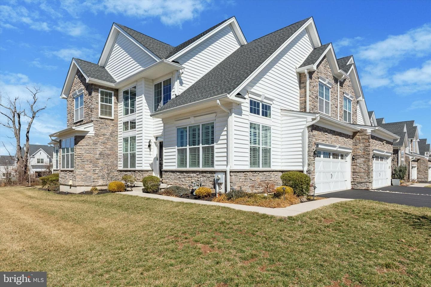 338 Wheat Sheaf Way photo 1