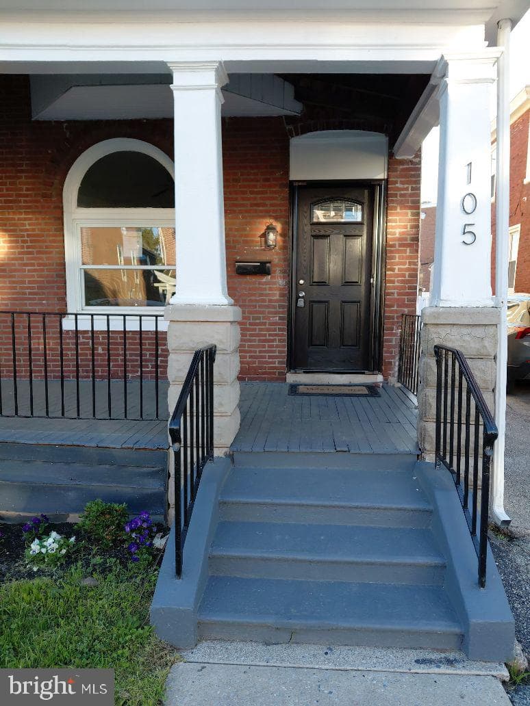 105 W Wood Street photo 1