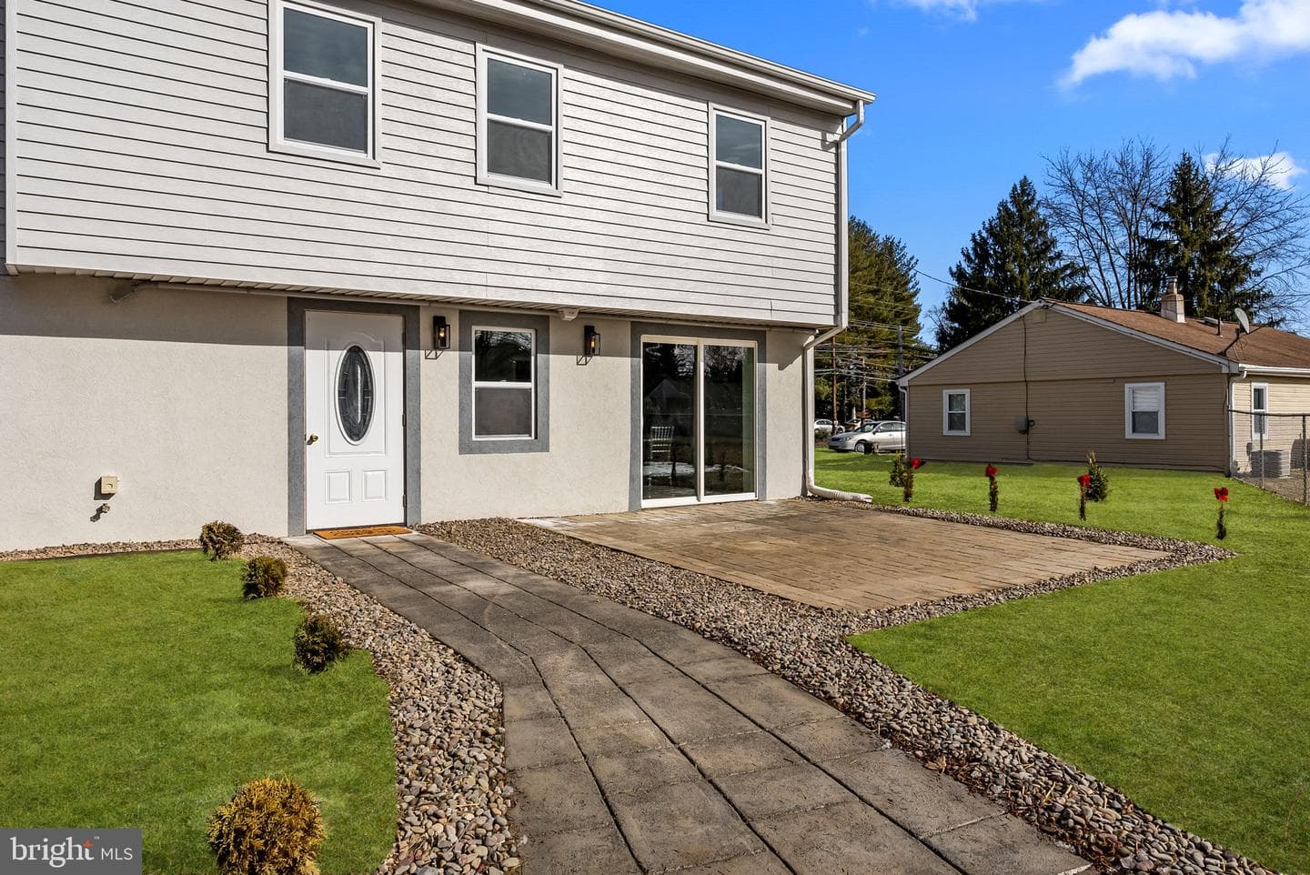 537 W County Line Road photo 1
