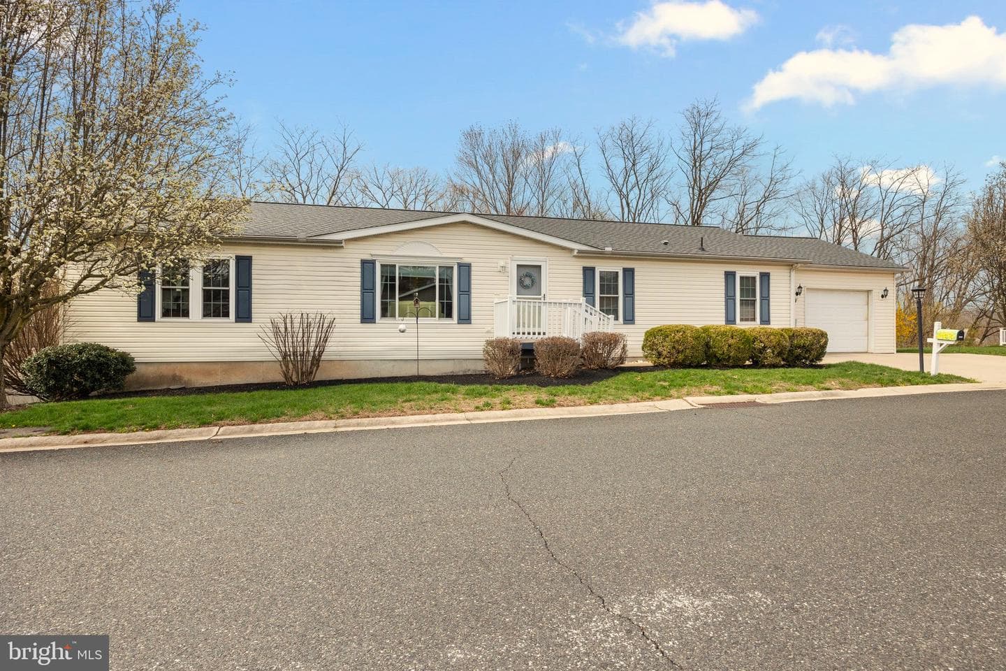1032 Scenic View Drive photo 1