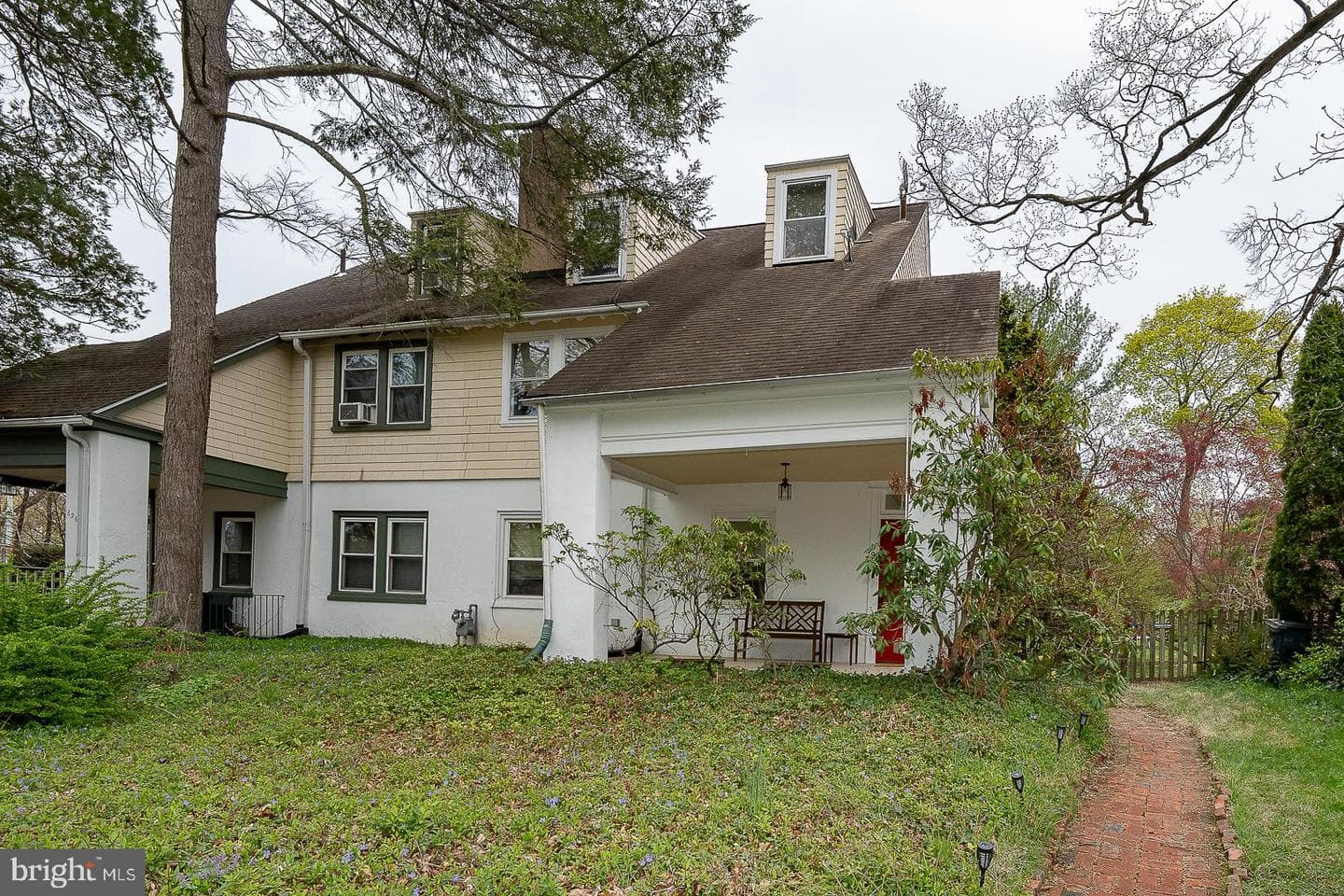 698 Beacom Lane photo 1