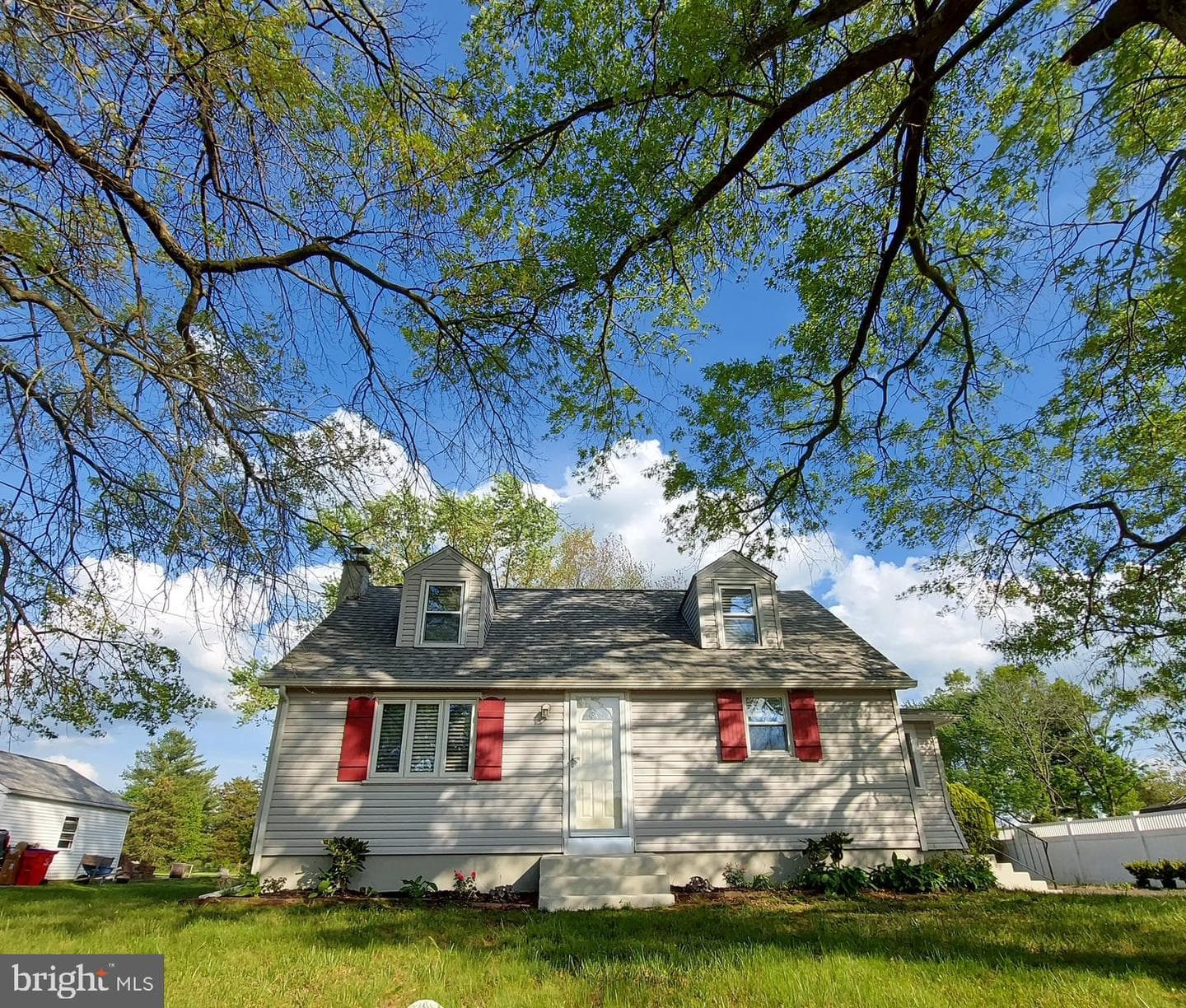 1506 Hilltop Road photo 1
