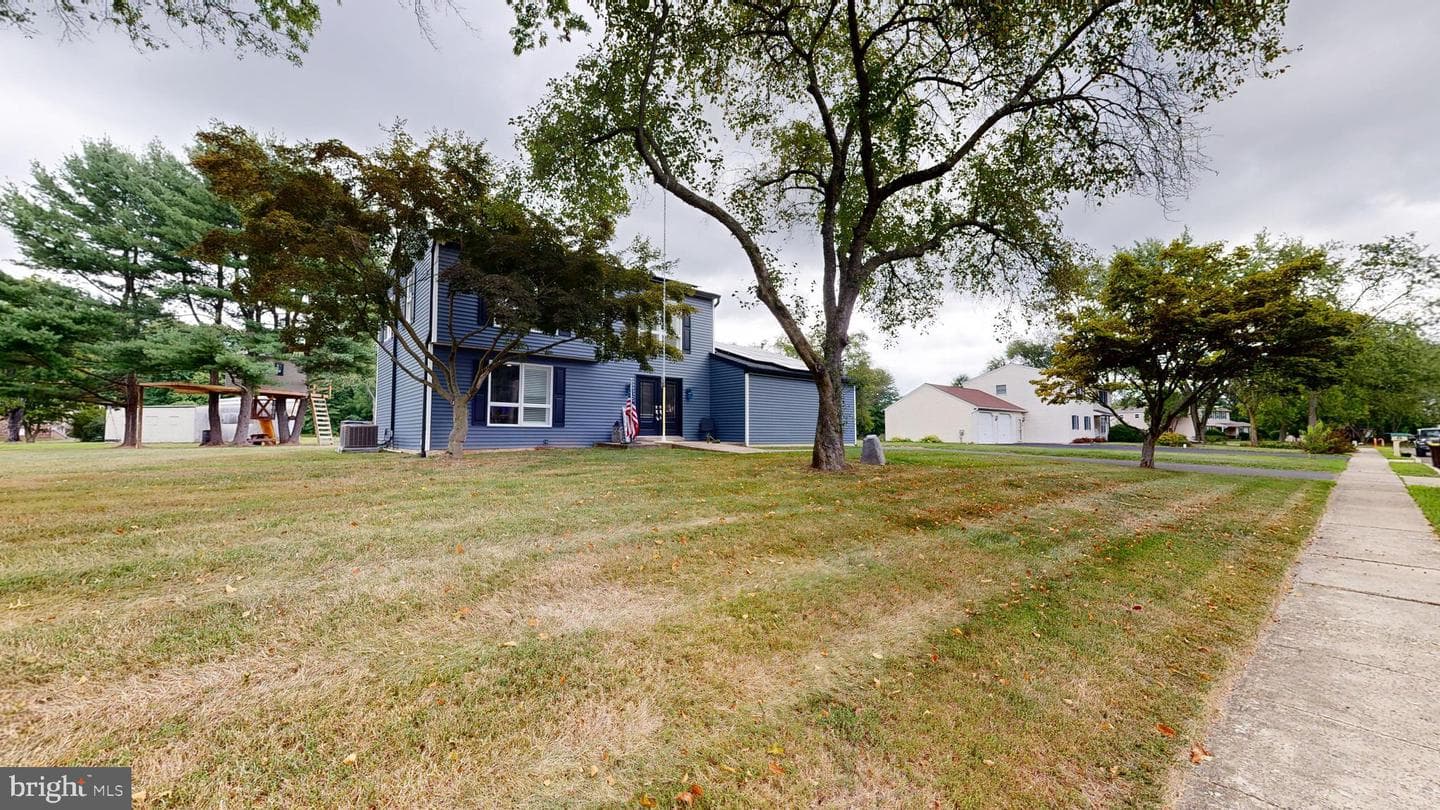 2980 Woodview Drive photo 1