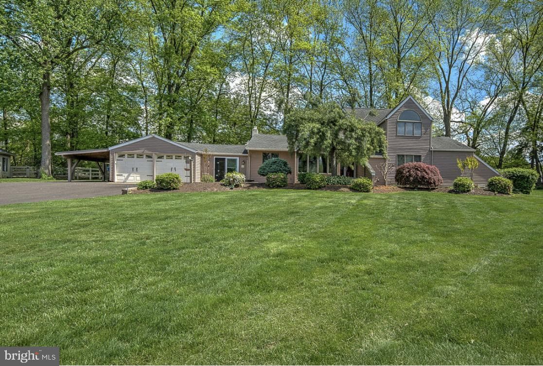 112 Samantha Drive photo 1
