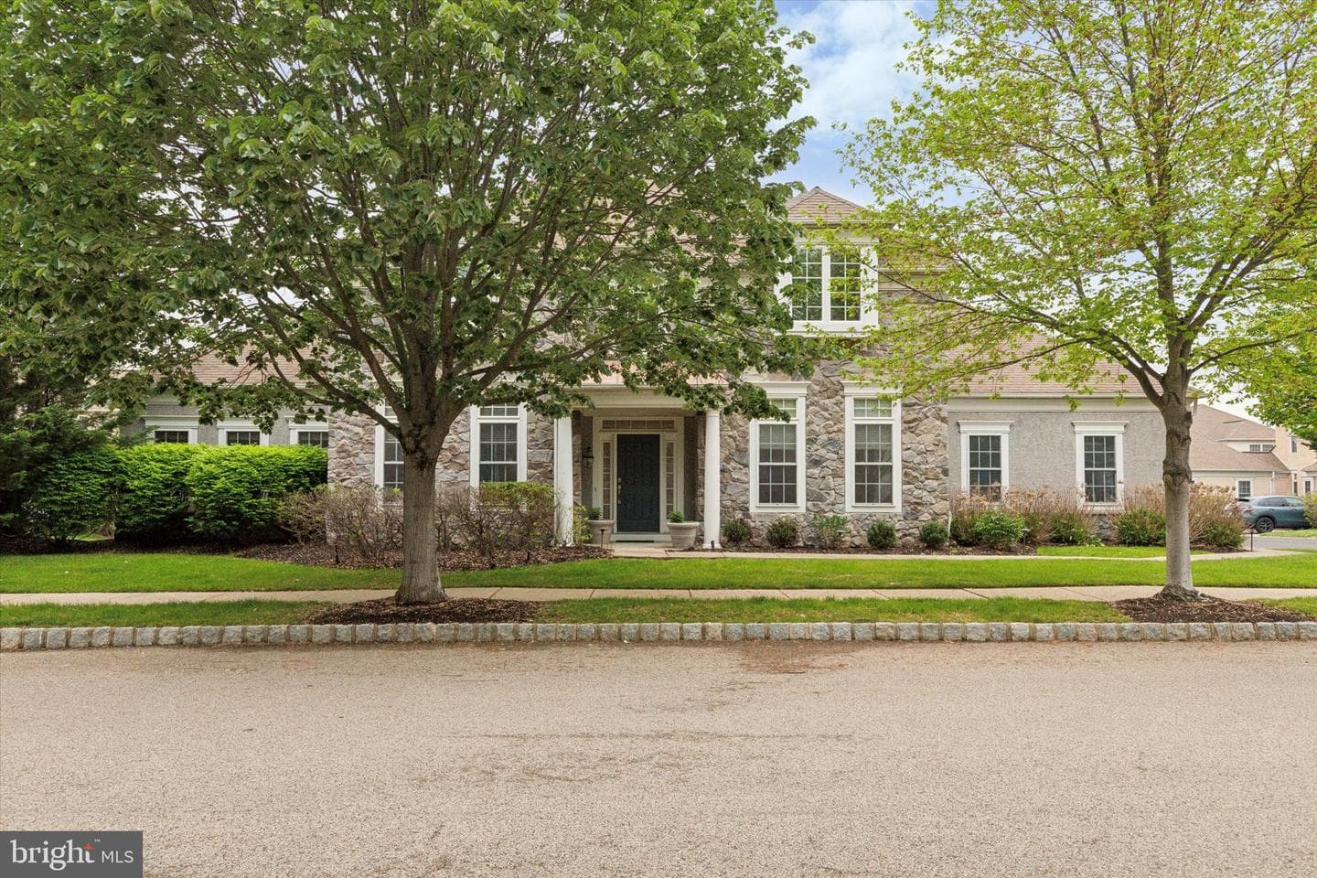 137 Mahogany Way photo 1